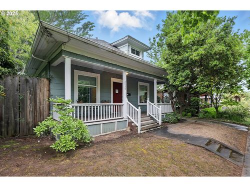 7439 N Huron Ave, Portland, OR, 97203-4523 | Card Image