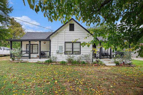 210 E 4th St, Keene, TX, 76059-1204 | Card Image