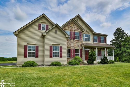 4704 Reston Dr, Easton, PA, 18040-6757 | Card Image