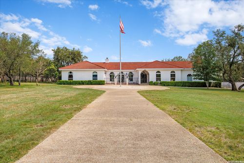 8413 Wembley, Fair Oaks Ranch, TX, 78015-4062 | Card Image