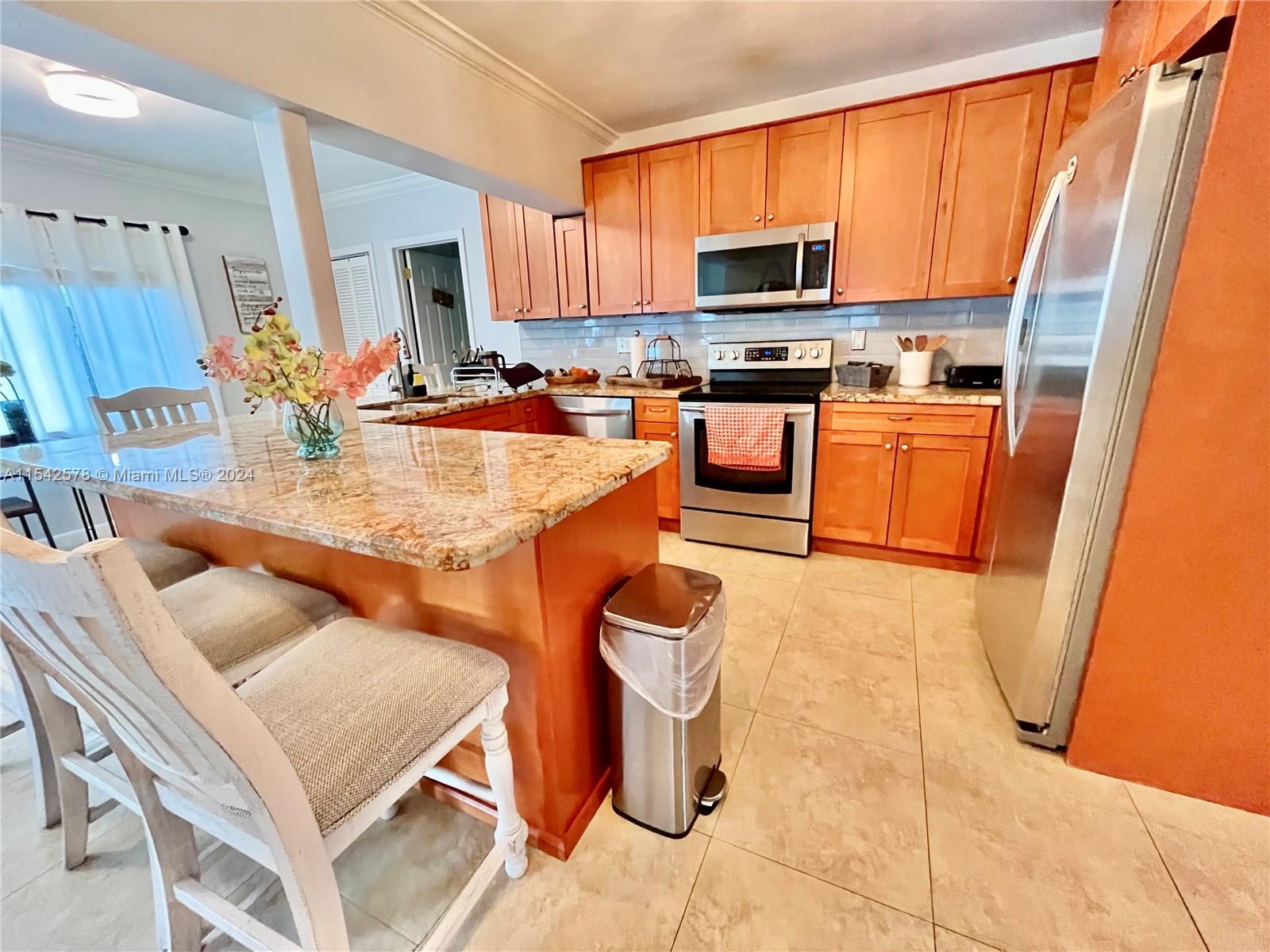 39th Ct, Oakland Park, FL 33309