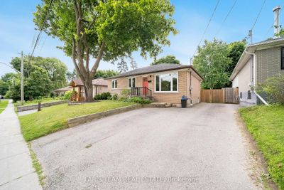 12 Davidson St, House other with 3 bedrooms, 2 bathrooms and 3 parking in Barrie ON | Image 3