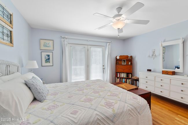 301 22 Nd Pl E, House other with 3 bedrooms, 3 bathrooms and 1 parking in Oak Island NC | Image 37