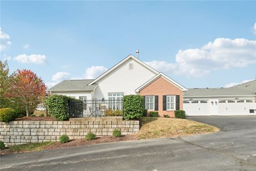 2102 Isleworth Ln, Cranberry Twp, PA, 16066-8317 | Card Image