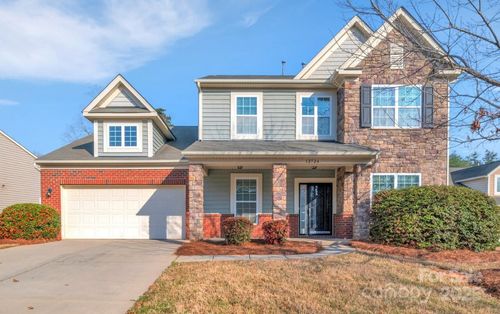 12724 Hunting Birds Ln, Charlotte, NC, 28278-8778 | Card Image