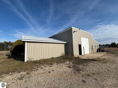 9560 Us Highway 131 Ne, Mancelona, MI, 49659-9257 | Card Image