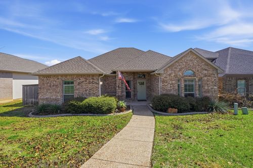 9504 Landing Way, Fort Worth, TX, 76179-3216 | Card Image