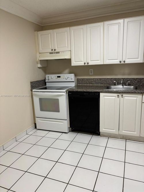 apt-224-5100 Sw 41st St, Pembroke Park, FL, 33023-6985 | Card Image