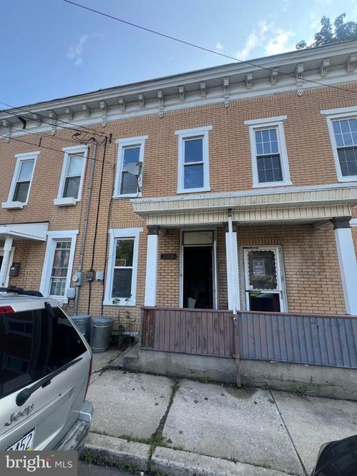 220 N 12th St, POTTSVILLE, PA, 17901-2243 | Card Image