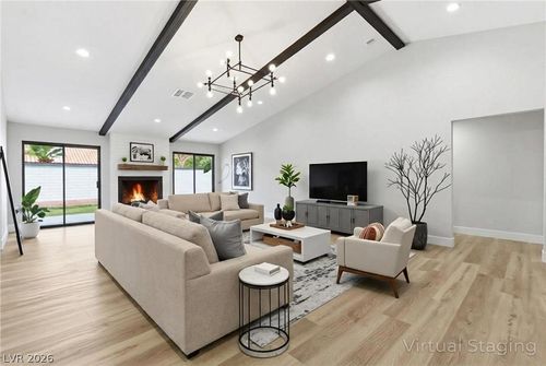 3104 Calle De El Cortez, Las Vegas, NV, 89102-4000 | Card Image