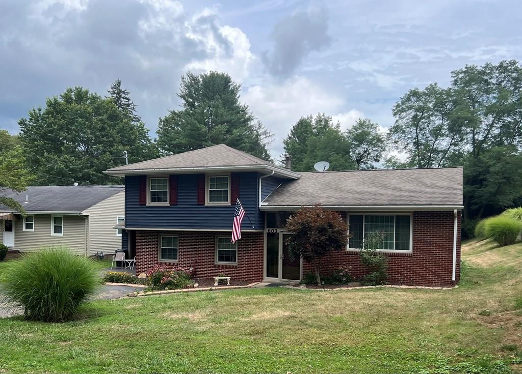 Schrader Ave, Wheeling, WV 26003