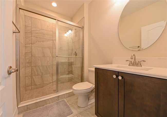Ensuite bathroom for 2nd bedroom upstairs | Image 25