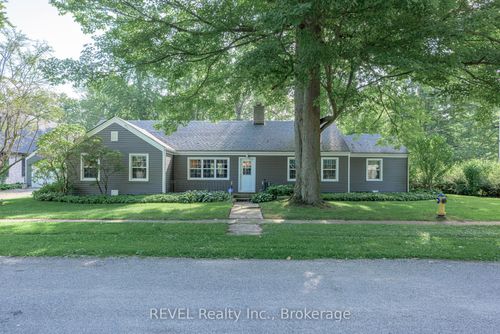 394 Cherryhill Boulevard S, Fort Erie, ON, L0S1B0 | Card Image