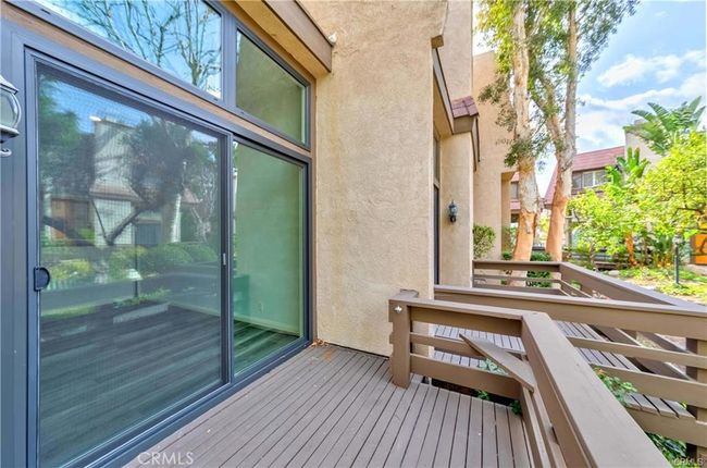 176 - 9000 Vanalden Ave, Townhouse with 2 bedrooms, 3 bathrooms and 2 parking in Northridge CA | Image 4