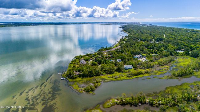 5 West Ct, House other with 6 bedrooms, 5 bathrooms and 1 parking in Pine Knoll Shores NC | Image 57