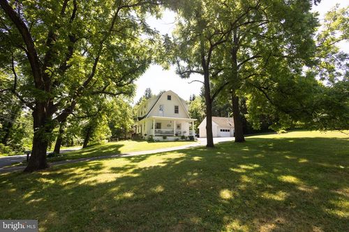 1562 Yellow Springs Rd, CHESTER SPRINGS, PA, 19425-1504 | Card Image