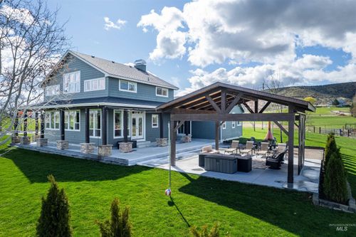 7065 Mustang Ln, Emmett, ID, 83617-8602 | Card Image
