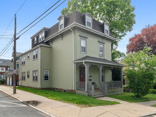 33 Franklin St, Chelsea, MA, 02150-1216 | Card Image