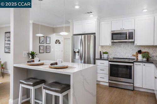 unit-2-2501 Pine Knoll Dr, Walnut Creek, CA, 94595-2022 | Card Image