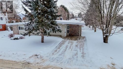 637 Oakwood Ave, North Bay, ON, P1B5J5 | Card Image