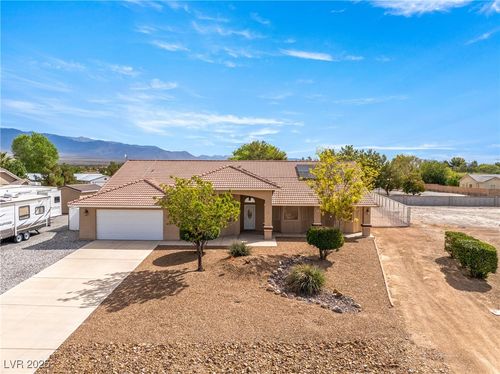 6671 White Eagle Dr, Pahrump, NV, 89061-7745 | Card Image