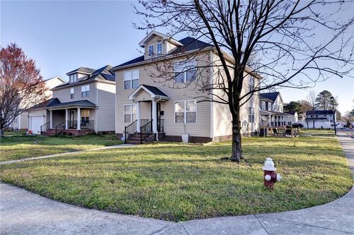 11 Sherazi Dr, Hampton, VA, 23663-2135 | Card Image