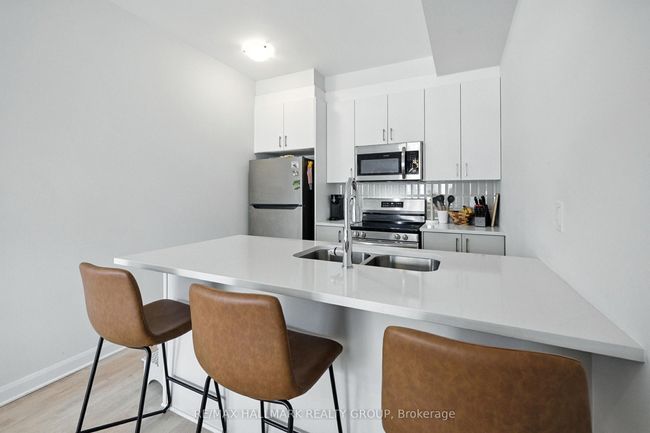 702 Confluence Walk, House attached with 2 bedrooms, 2 bathrooms and 1 parking in Ottawa ON | Image 15