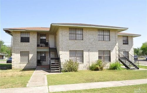105 E 10th St, Mercedes, TX, 78570-3946 | Card Image
