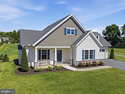 6099 Hot Springs Ct, FAYETTEVILLE, PA, 17222-7700 | Card Image