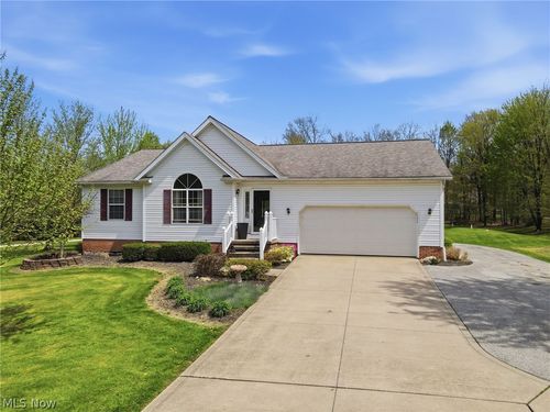 8047 Painesville Ravenna Rd, Concord Township, OH, 44077-9789 | Card Image