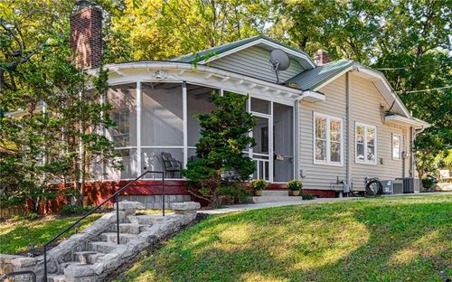 412 Corona St, Winston-Salem, NC, 27103-2817 | Card Image