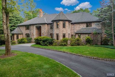 4 Pine Tree Drive, House other with 6 bedrooms, 6 bathrooms and null parking in Saddle River NJ | Image 1