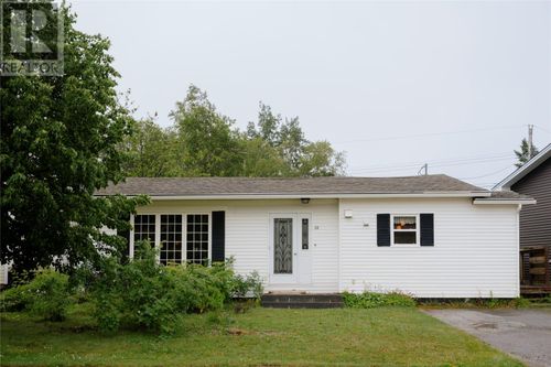 58 Byrd Ave, Gander, NL, A1V2A4 | Card Image