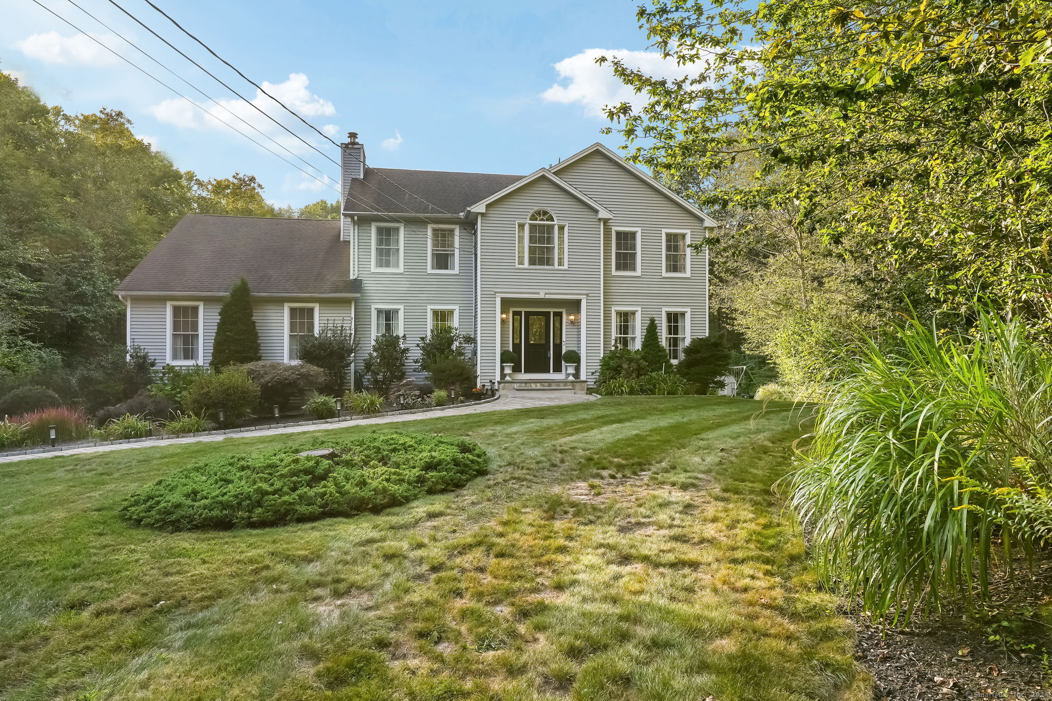 Greenbriar Rd, Oxford, CT 06478