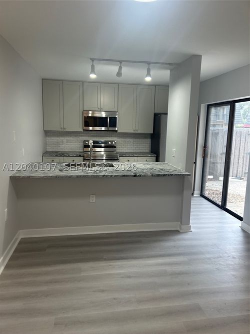 603 6th Way, West Palm Beach, FL, 33407-6672 | Card Image