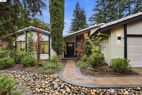 6740 Corte Segunda, Martinez, CA, 94553-5491 | Card Image