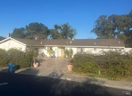 327 Steven Circle, Benicia, CA, 94510 | Card Image