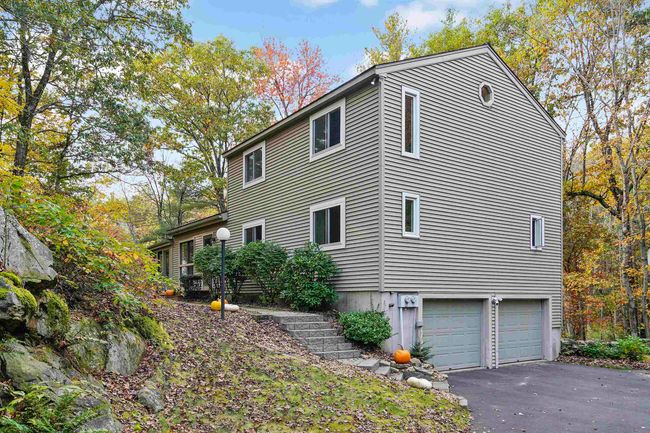 8 Windsor Blvd, House other with 3 bedrooms, 3 bathrooms and null parking in Londonderry NH | Image 34