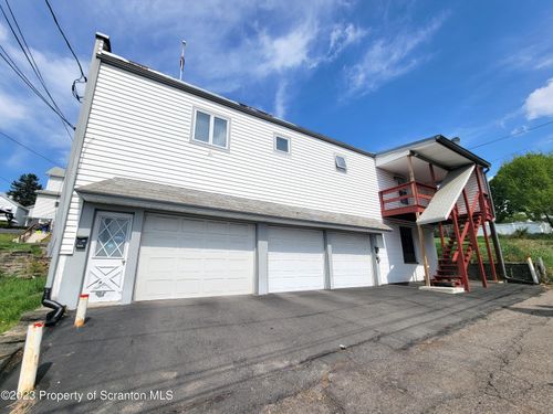 526 Hughes Ct, Scranton, PA, 18504-1884 | Card Image