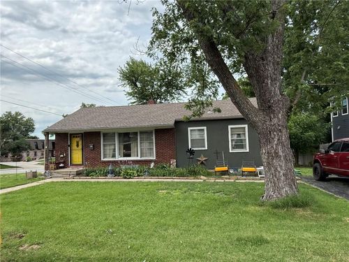 4630 W 60th St, Fairway, KS, 66205-3129 | Card Image