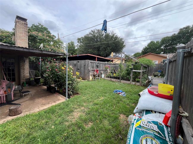 2300 Back yard | Image 26