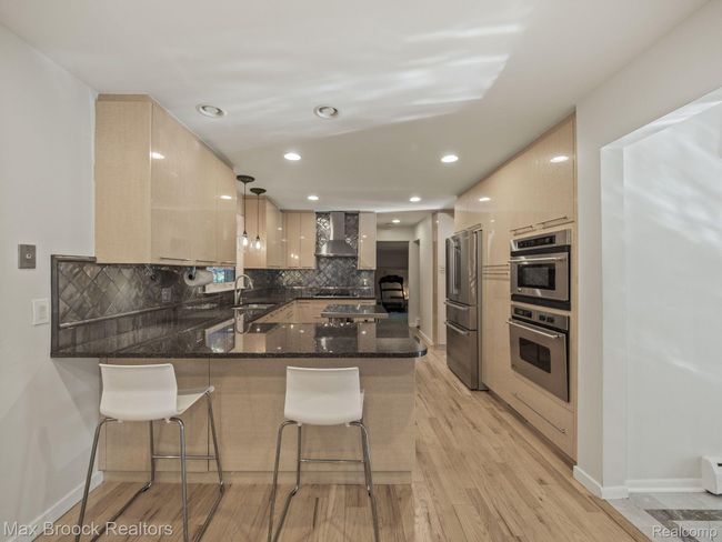 22491 N Nottingham Dr, House other with 4 bedrooms, 3 bathrooms and null parking in Beverly Hills MI | Image 15