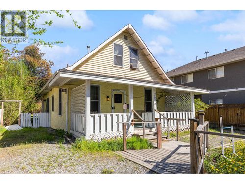 2029 Richter St, Kelowna, BC, V1Y2N4 | Card Image