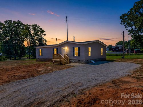 276 Mulberry St, Forest City, NC, 28043 | Card Image