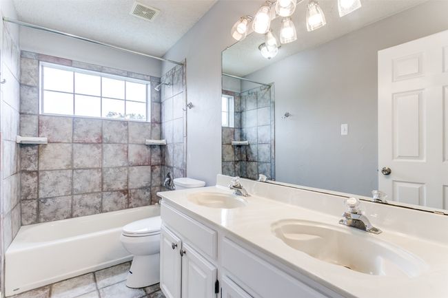 2nd Bathroom | Image 25