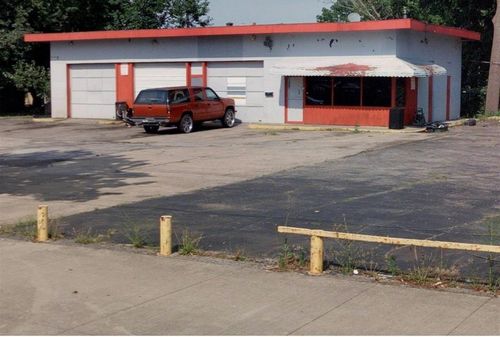 1664 S High St, Columbus, OH, 43207-1810 | Card Image