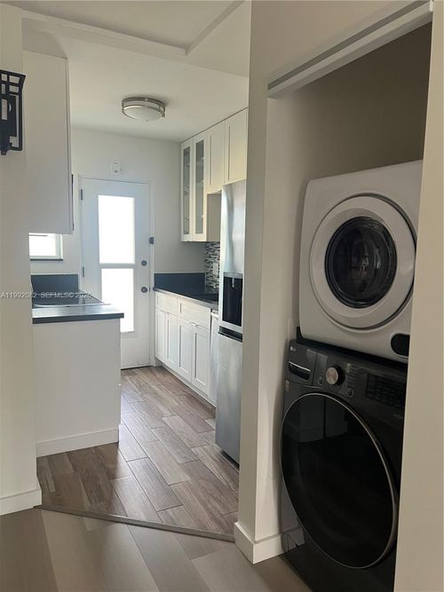 apt-3-225 Se 16th Ave, Fort Lauderdale, FL, 33301-3906 | Card Image