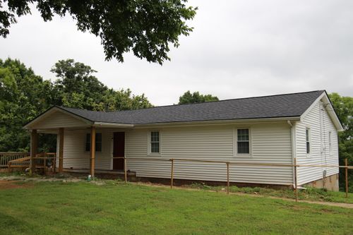 295 Saint Johns Rd, Frankfort, KY, 40601-9566 | Card Image