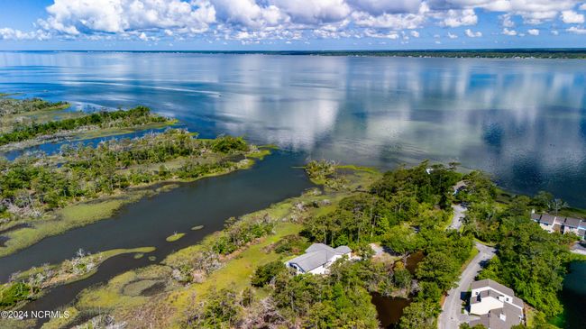 5 West Ct, House other with 6 bedrooms, 5 bathrooms and 1 parking in Pine Knoll Shores NC | Image 52