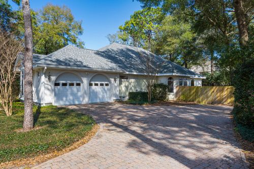 831 Coldwater Creek Cir, Niceville, FL, 32578-1653 | Card Image